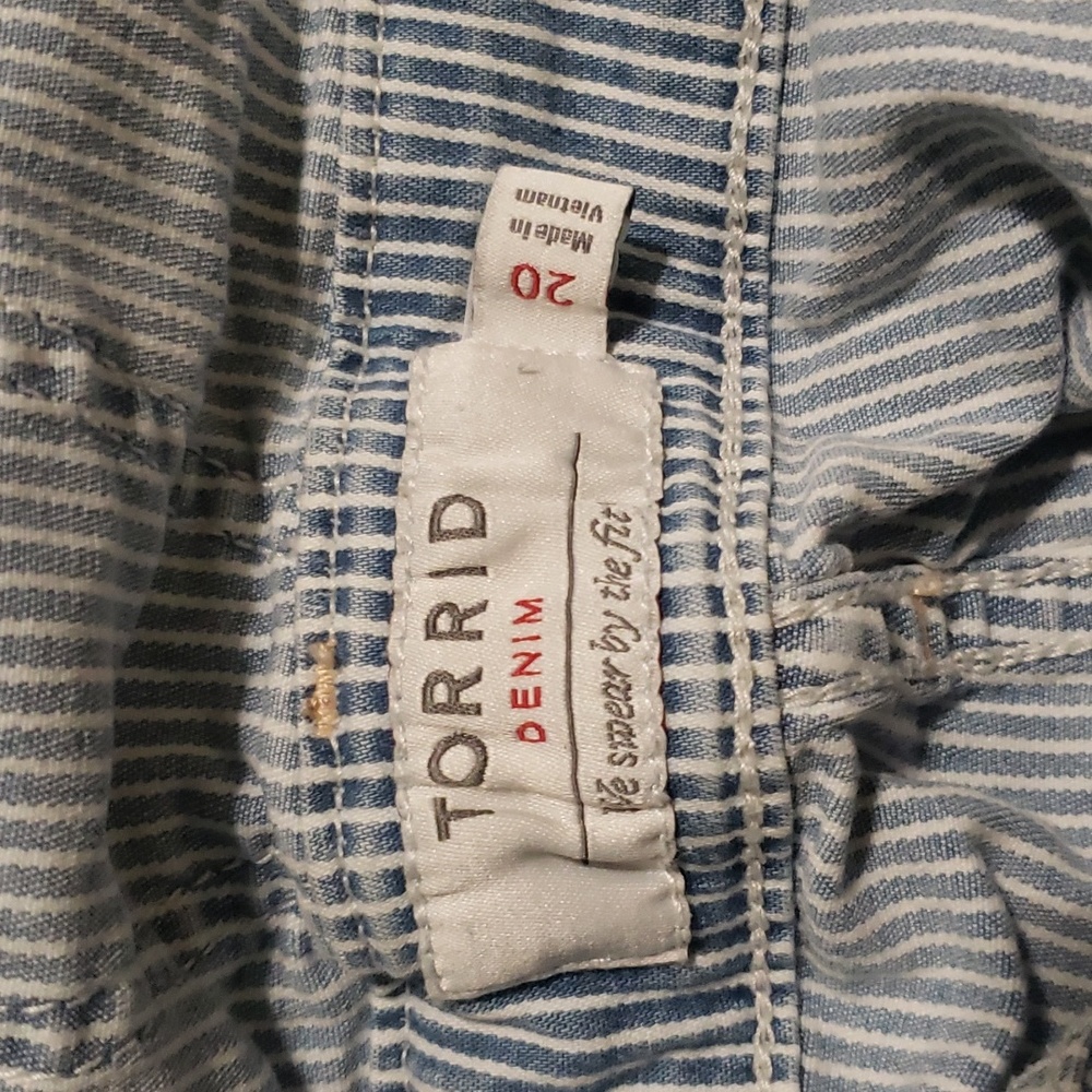 Torrid Blue and White Casual Shorts with Adjustable Straps - Picture 3 of 4